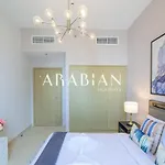 Sophisticated 1Br With City View In Creek Harbor