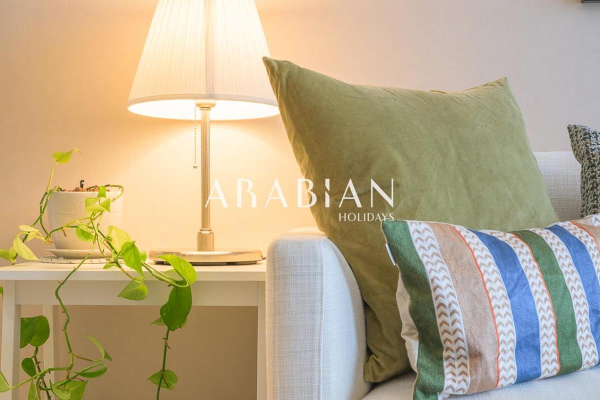 Sophisticated 1br With View In Creek Harbor *