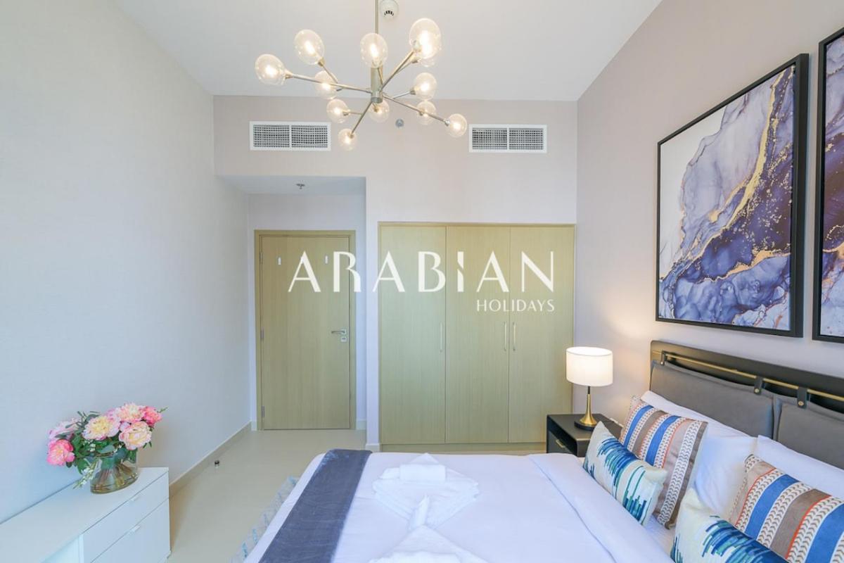 Sophisticated 1br With View In Creek Harbor